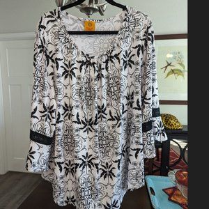 Ruby Rd. Black and White Isle Print Top - Size 3X - Perfect Condition